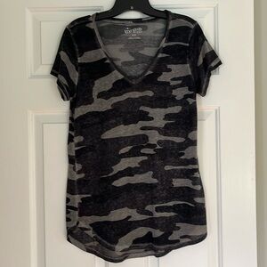Super Cute Camo V-neck High/Low Top